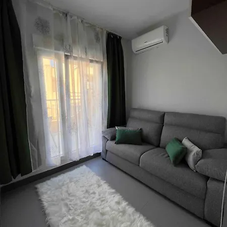 Z&r - Alcyone Apartment